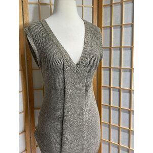 Cyrus Med Sleeveless Sweater  